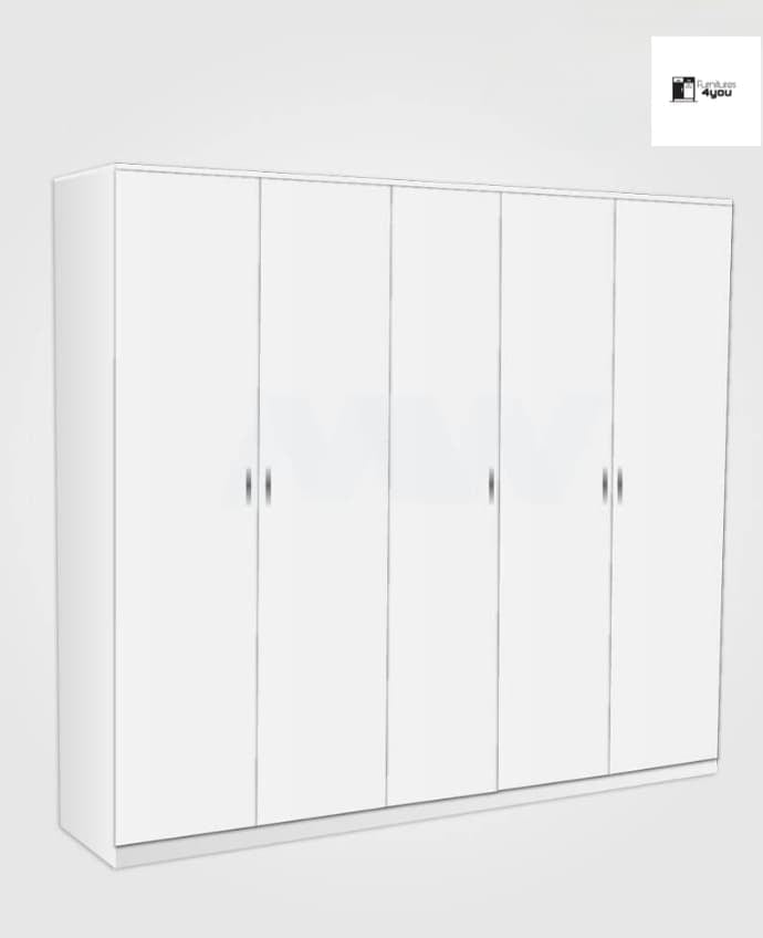 Plain store white wardrobe